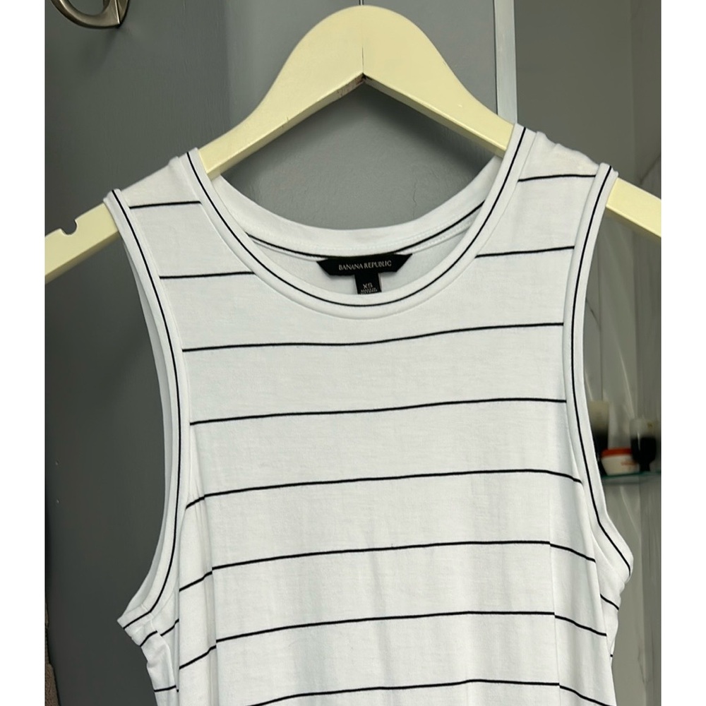 Banana Republic summer sleeveless dress